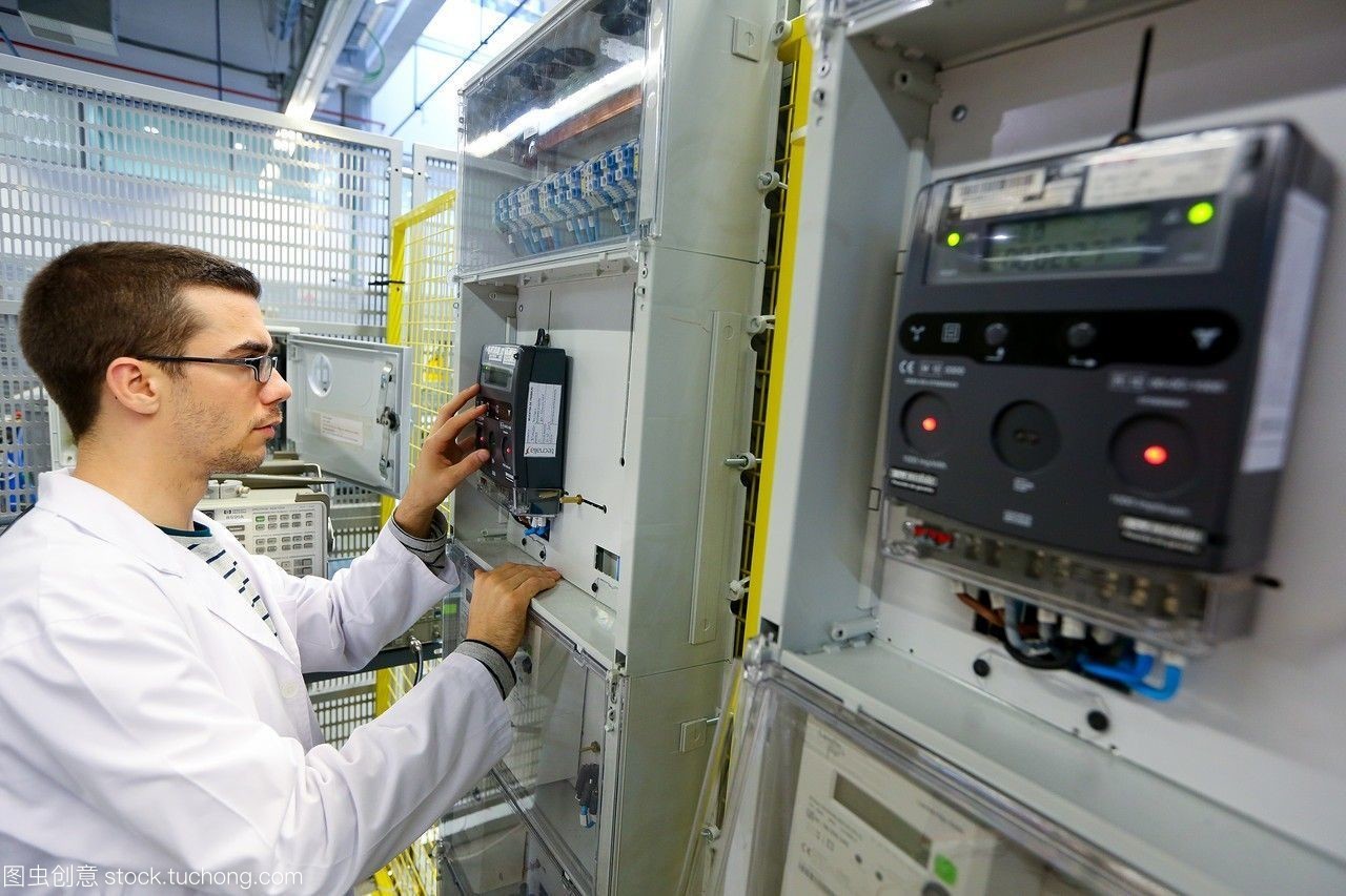 研究員。電器柜性能計數器。低壓微網絡。用于智能電網和智能電表的測試和證書服務。電力電子設備認證。技術服務行業。tecnaliaresearch&innovationbizkaiabasquecountry,西班牙。