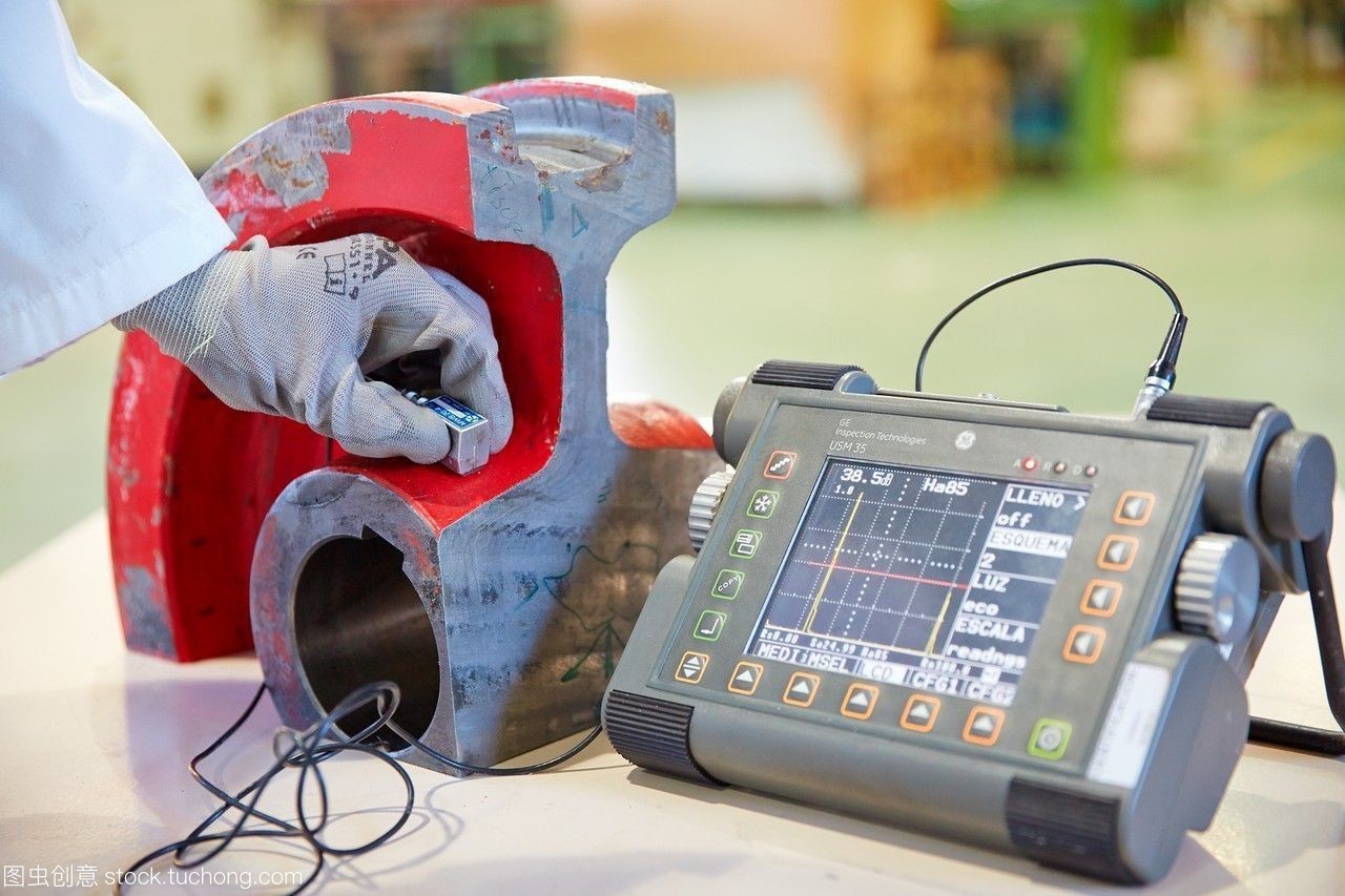 超聲波設(shè)備。金屬件缺陷的控制。無損檢測(cè)實(shí)驗(yàn)室。技術(shù)服務(wù)行業(yè)。圣塞巴斯蒂安tecnalia研究和創(chuàng)新donostiagipuzkoa巴斯克的國家西班牙。